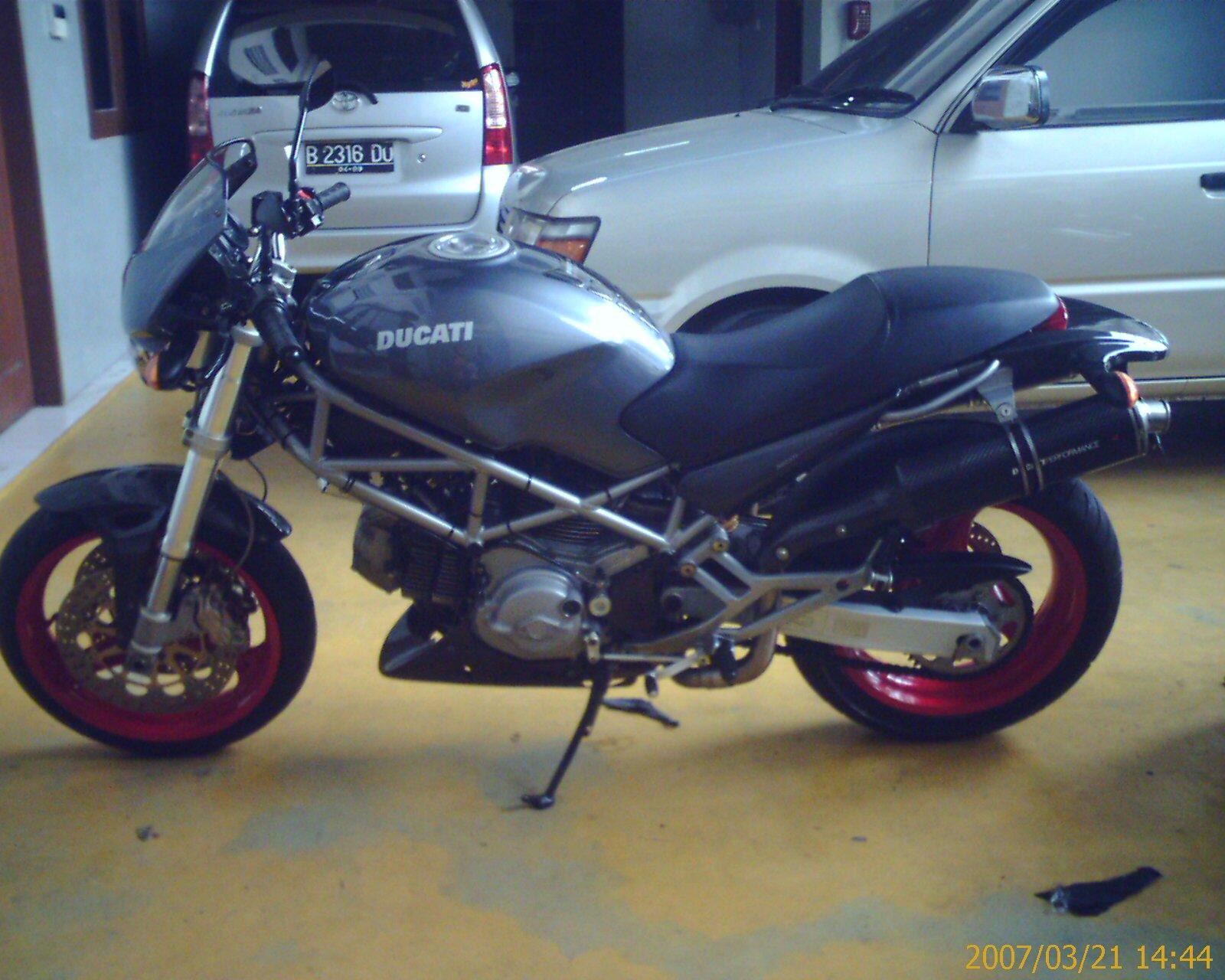 DUCATI MONSTER M 400 Motorcycles Modification