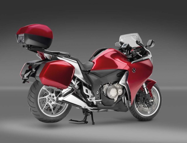 MOTO: Honda VFR1200. Pesaing Hayabusa dan ZX14 2010-honda-vfr1200f-accessories-6